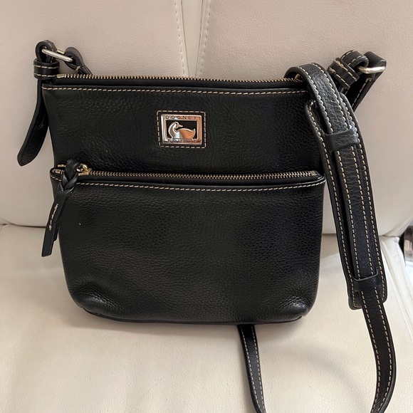 Dooney & Bourke crossbody bag and wallet - Picture 2 of 8